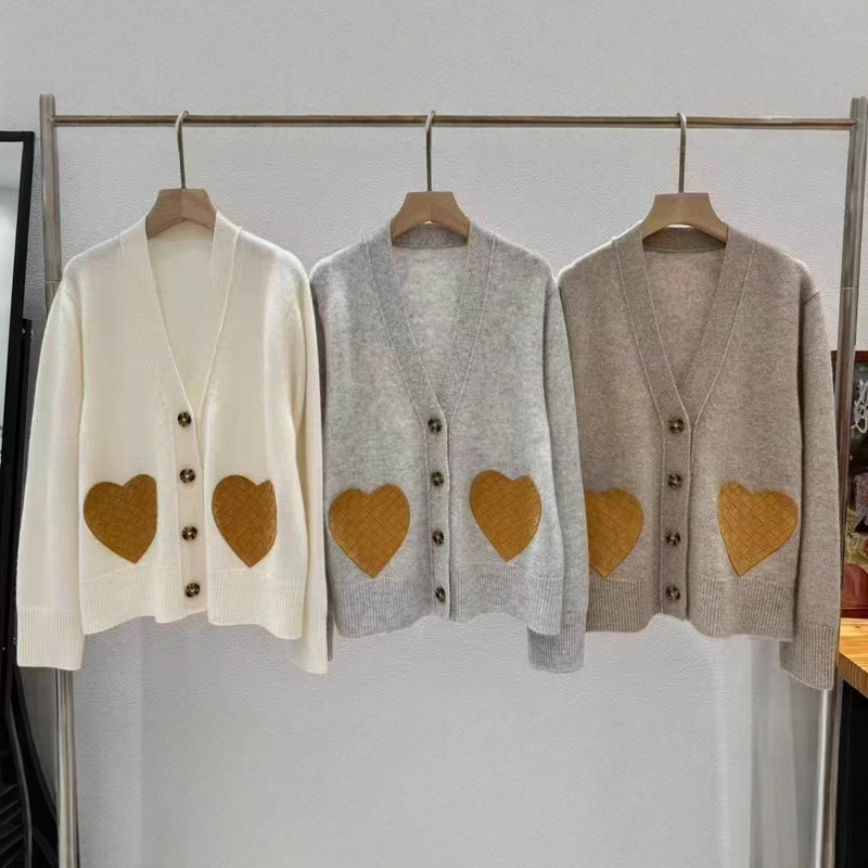 Bv Export 25 Autumn and Winter New Heart Cashmere Blended Cardigan for Women, Casual, Fashionable and Versatile