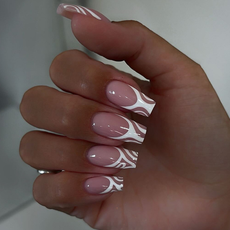 French White Abstract Stripesd Manicure Fake Nails Simple Wearable Nails European and American Square Pink Nail Patches