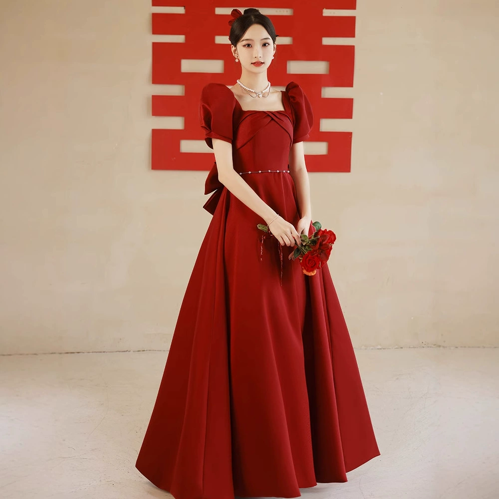 Поджаривание невесты атласная винно-красный High Sense Маленькое свадебное обручальное платье плюс размер Тощий High-end Темперамент