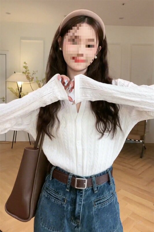 韩系早秋白色polo领针织上衣女2025秋季新款小众设计感内搭打底衫|undefined