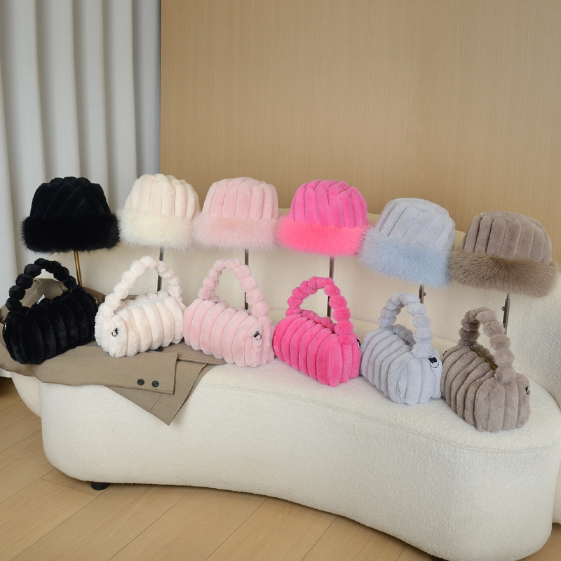 2025 New Autumn and Winter Fashion Striped Simple Plush Handbag Korean Style Internet Celebrity Large Capacity Chain Crossbody Bag