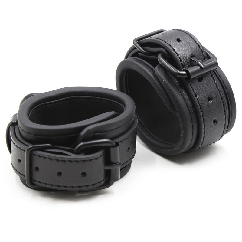 Adult sex bag side hanging buckle link leather handcuffs leather…