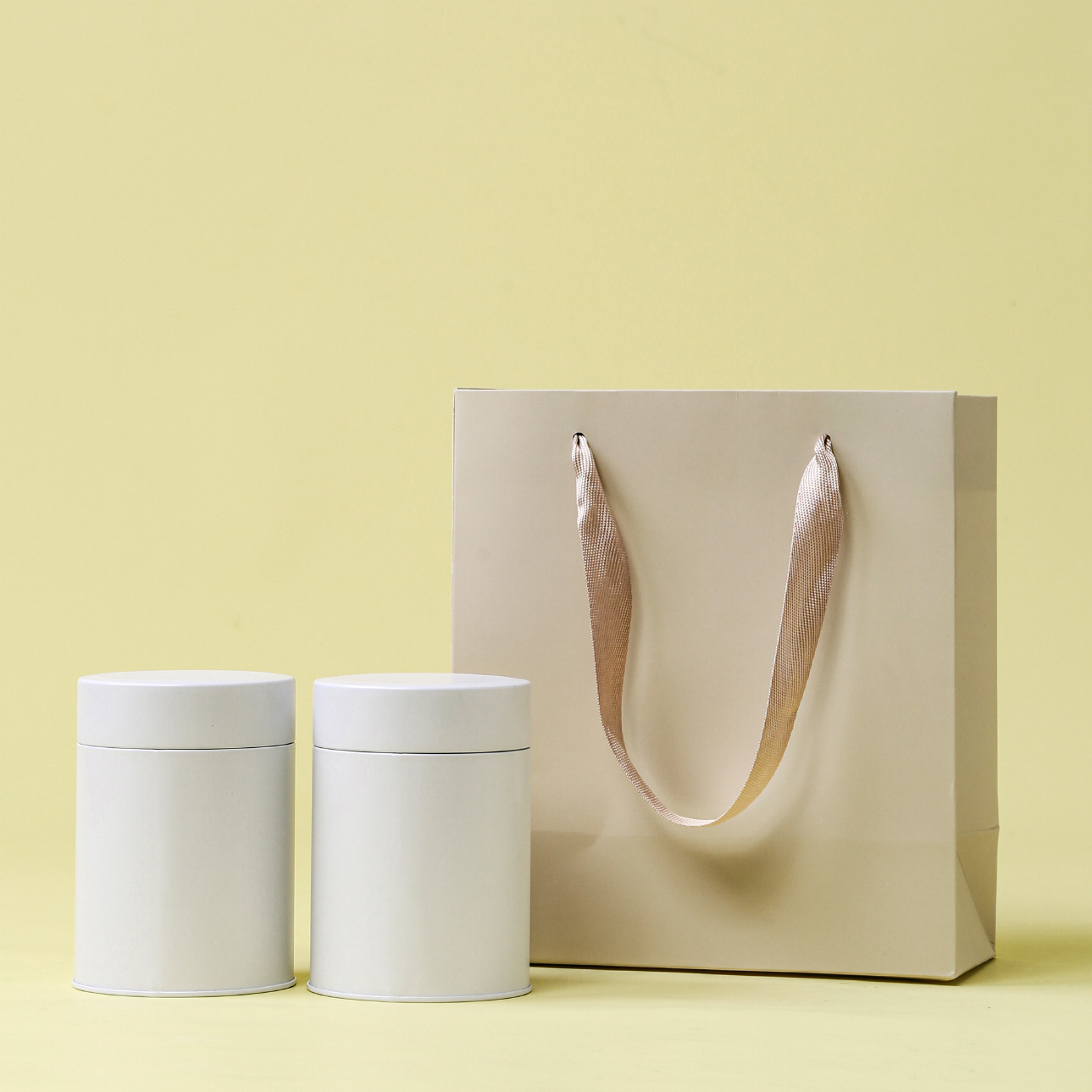 Latas de hierro redondas de té Latas de té selladas a prueba de humedad Té negro Oolong Té negro Té verde Latas de hierro de Taiwán Latas de hierro de un solo racimo en stock