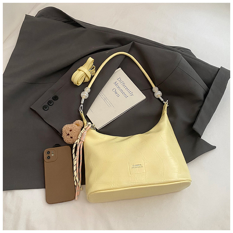 In the summer of 2025, crossbody bags, women's bags, single-shoulder bags, versatile casual bags, sports underarm bags, soft leather bags, dumplings, and women's bags undefined