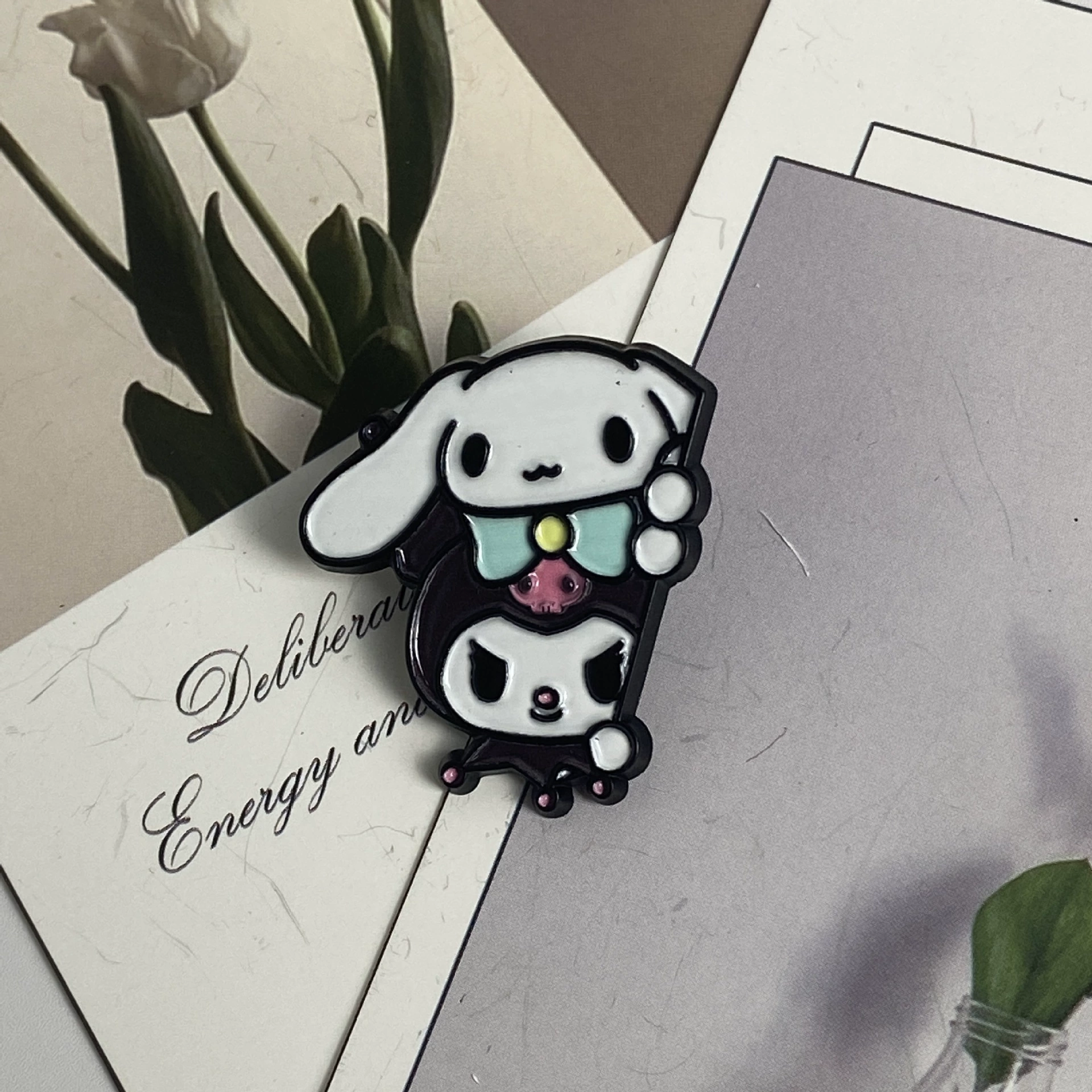 Металлическая брошь Hello Kitty, мультяшный значок из металла с эмалевым эффектом, разные цвета