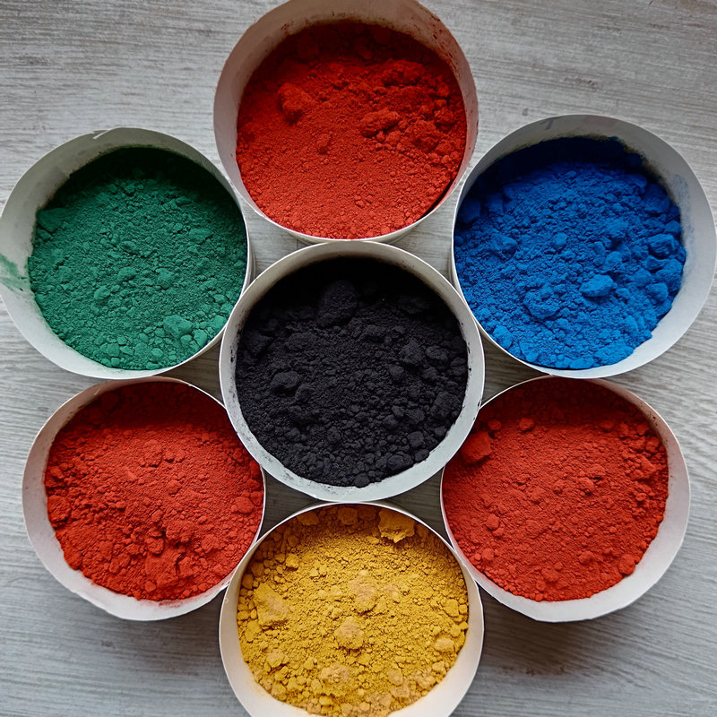 源头氧化铁红生产厂家   专业生产氧化铁红，涂料油漆陶瓷铸造等