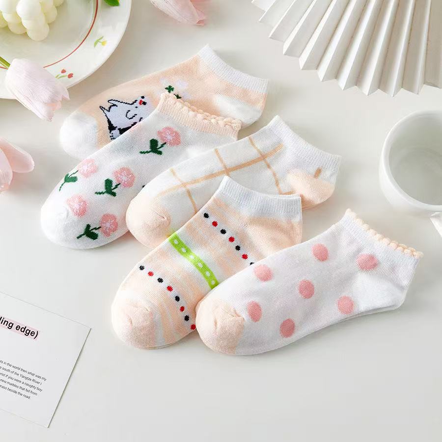 Calcetines invisibles de primavera y verano, blancos de mujer, todo fósforo, viajes diarios, calcetines de cintura baja, calcetines de barco, calcetines al por mayor