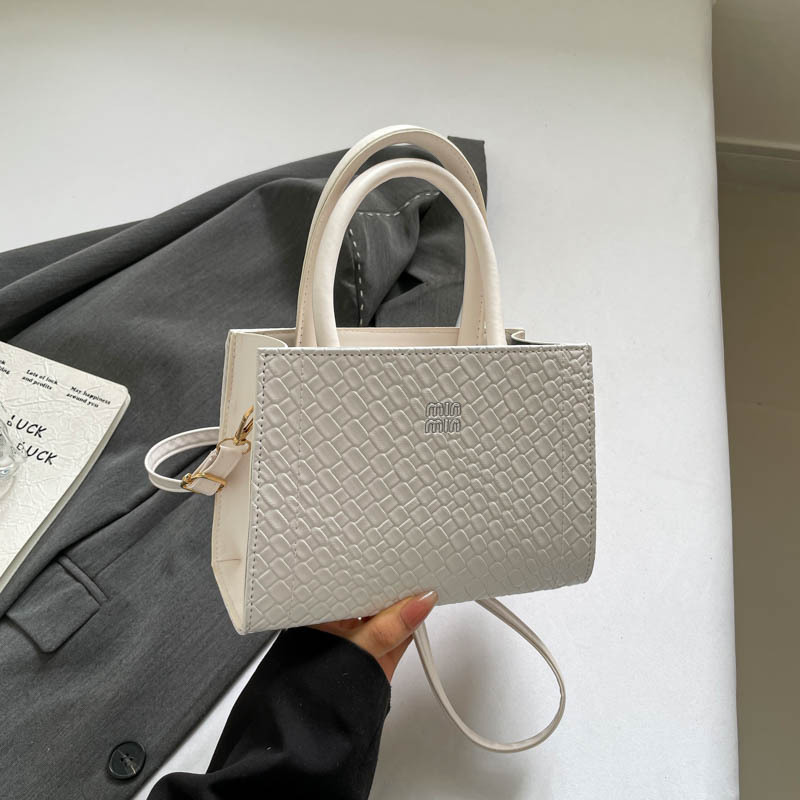 Korean Style Fashionable and Popular High-Looking Small Handbag for Women 2025 New Simple Shoulder Crossbody Bag Small Square Bag for Women Korean Style Fashionable and Popular High-Looking Small Handbag for Women 2025 New Simple Shoulder Crossbody Bag Small Square Bag for Women