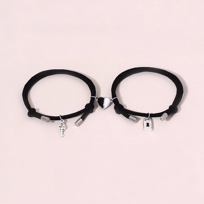 Simple Style Heart Shape Alloy Plating Unisex Bracelets 1 Piece display picture 11