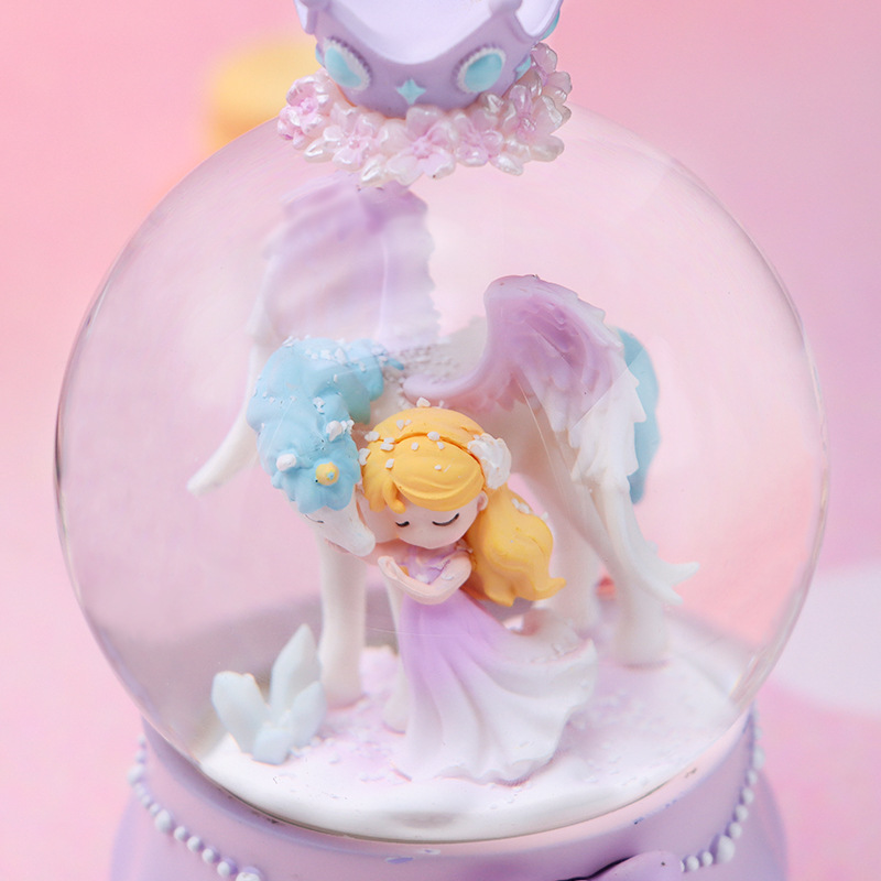 Romántico secreto bosque bola de cristal luminosa caja de música caballo blanco creativo decoración de escritorio de niña regalo de estudiante al por mayor