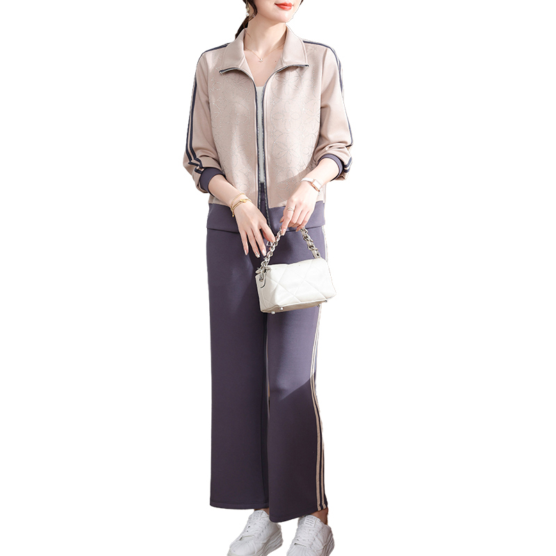 Mom's Spring Outfit 2026 New Casual Fashion Sports Suit for Middle-Aged and Elderly Women, Spring and Autumn Fitness Clothing, Stylish Clothes