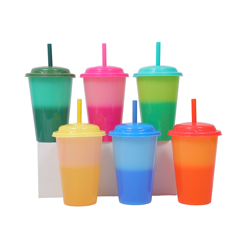 国境を越えたアマゾンメーカーは冷変単層プラスチックストローカップ児童マクロン変色ミニカップを提供している|undefined