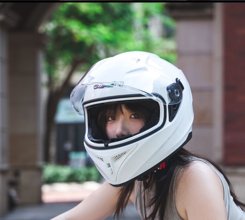 Motorcycle Full-Face Helmet for Men, 3C Certified, Racing Style, All-Season Universal, Personalized Motorcycle Riding Full-Cover Warm Helmet for Women