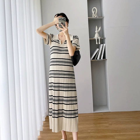 Summer knitted elastic dress for pregnant, bright catchy style, fitted