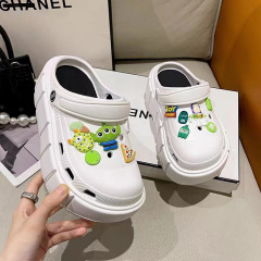 巴斯光年洞洞鞋女夏季外穿增高防滑沙灘情侶踩屎感拖鞋外貿跨境款