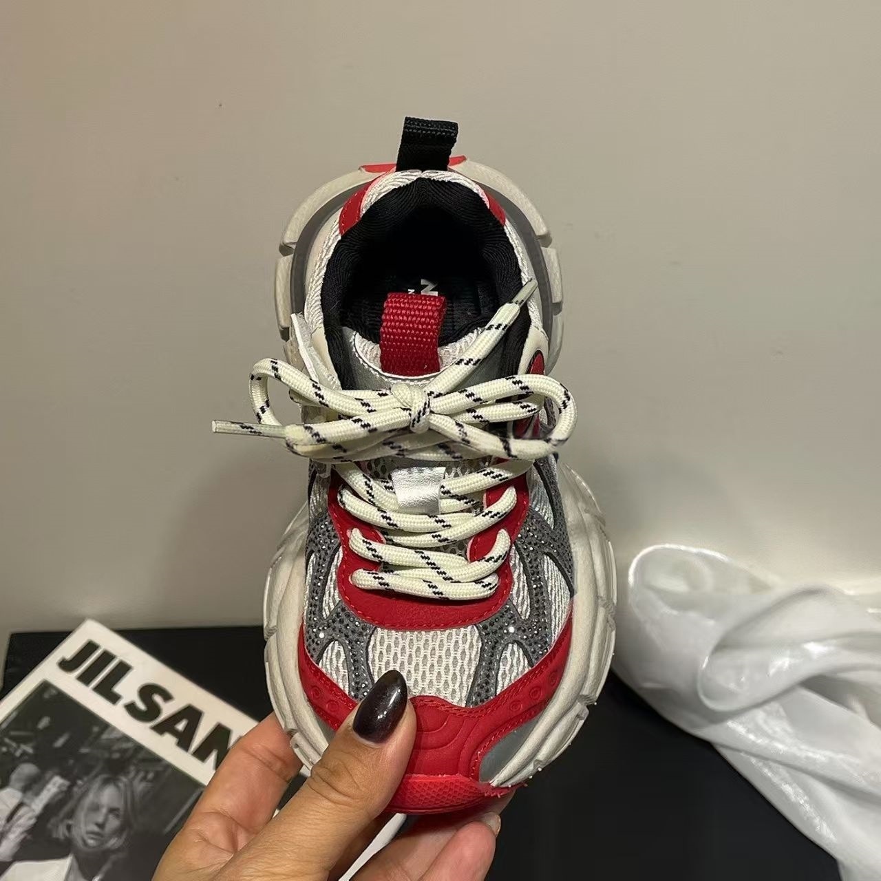 Zapatos de papá para niños zapatos deportivos para correr para niños primavera y otoño 2026 nuevos zapatos de red para niños grandes zapatos casuales transpirables para chicas