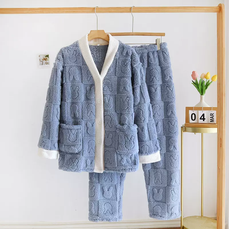 新款秋冬季加厚女珊瑚绒睡衣套装法兰绒女家居服保暖秋新款