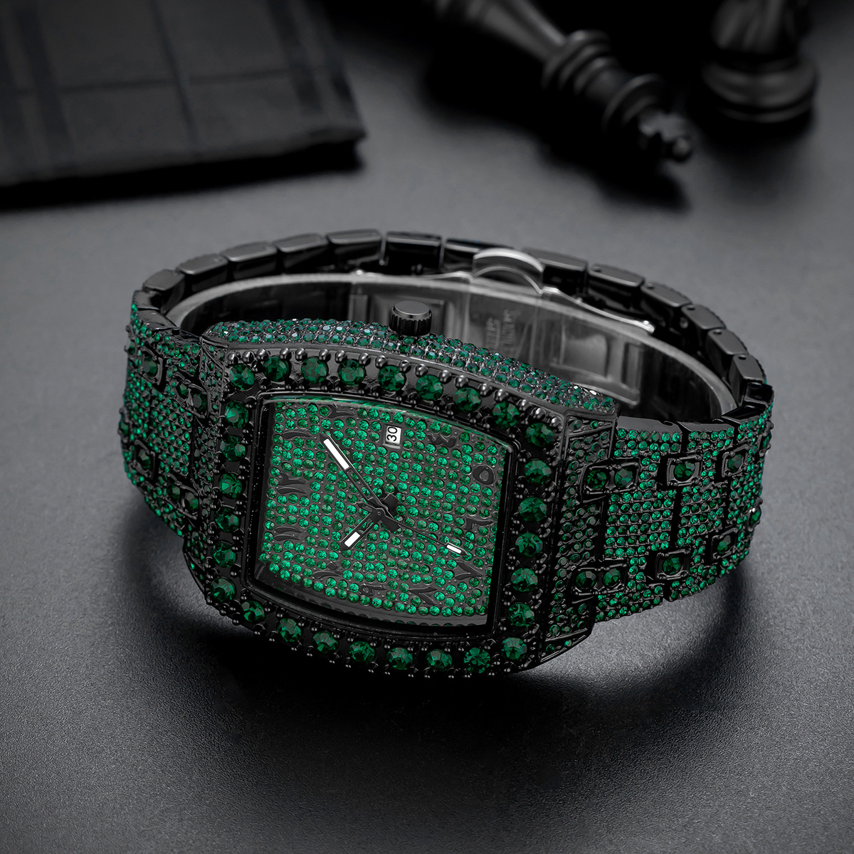 MISSFOX European And American Fashion Punk Hip Hop Full Men's Green Diamond Waterproof Calendar Quartz Watch Trendy_voghion.com