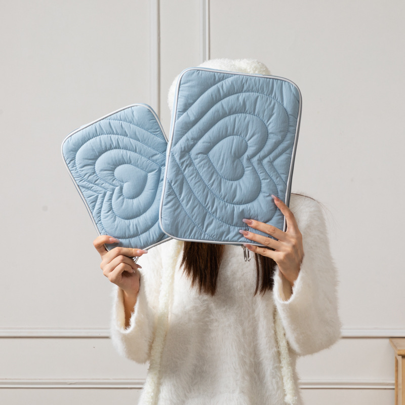 Borsa per tablet Quilted Love, borsa per iPad, borsa per tablet, borsa per riporre iPad, borsa per riporre tablet da 11 pollici e 13 pollici_voghion.com