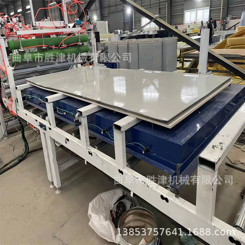 新型耐火隔热防火板覆膜机 镁质风管贴合机 PUR热熔胶贴面平贴机