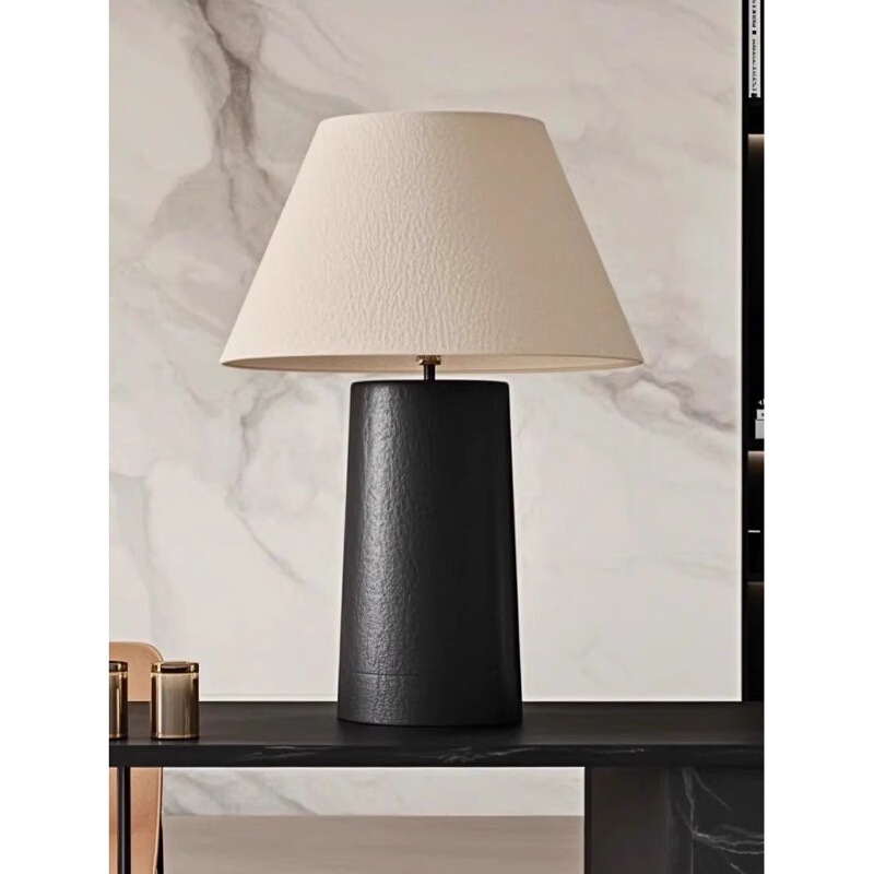 Second-Hand Floor Lamp for Living Room, Bedside Table Lamp, Solid Wood Designer Lamp, Bedroom Art Lamp, Clothing Store 2025 New Model
