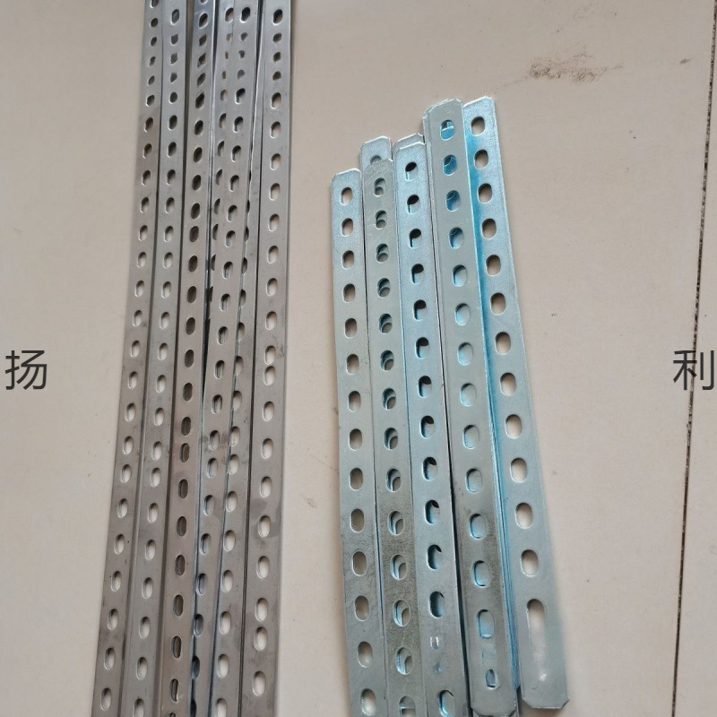 不锈钢板带孔铁条直条扁条加厚神器强力带孔扁条铁片改装角片