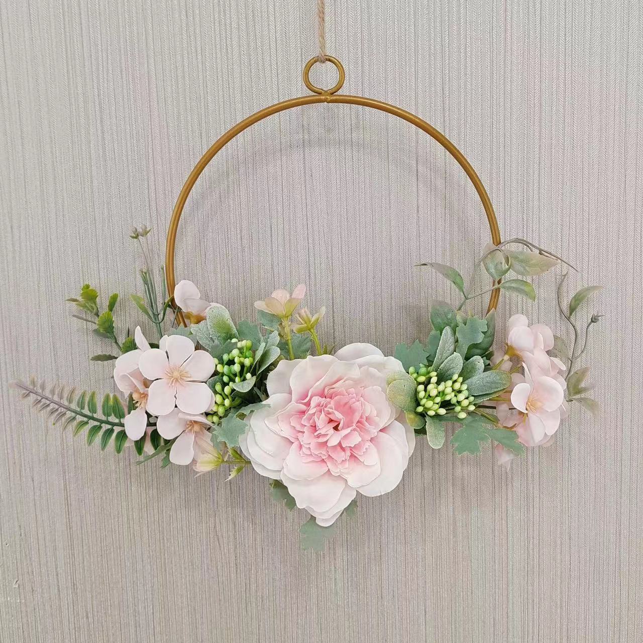 Fábrica al por mayor colgante decorativo Garland metal Estilo nórdico restaurante hogar creativo suave decoración colgante de pared floral artesanía