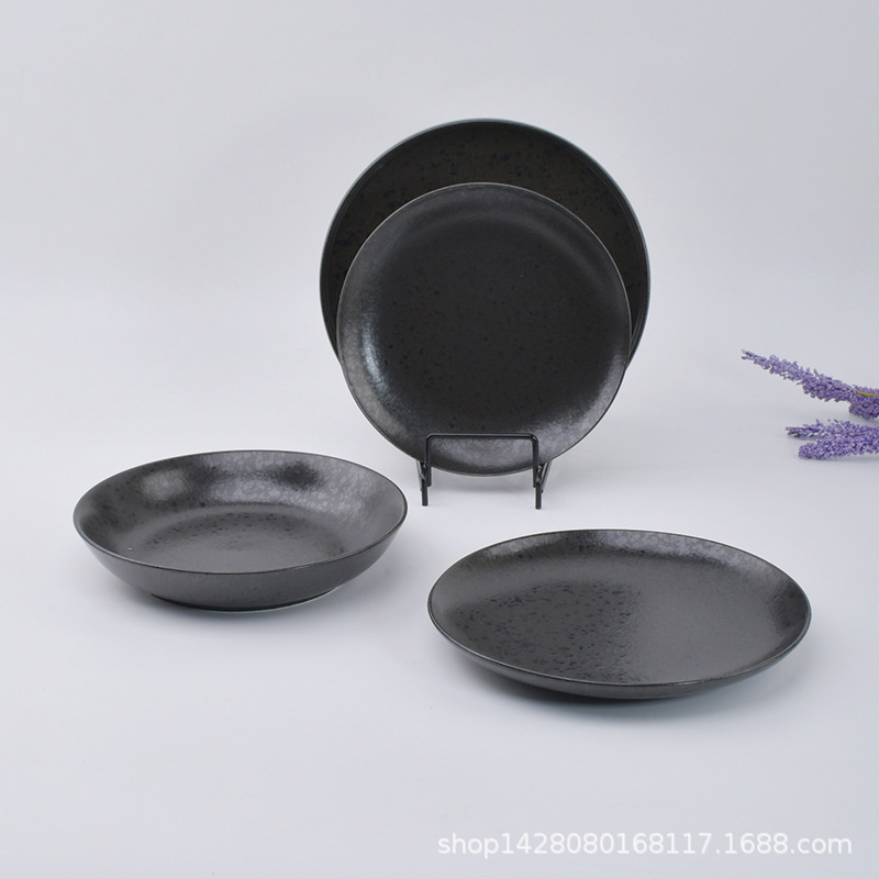 Plato japonés de cerámica negra restaurante comercial sushi hotpot barbecue redondo punto negro plato de sashimi