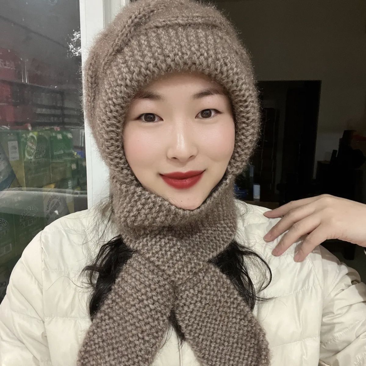 批发帽子围巾一体毛线帽女式保暖针织帽女士纯手工编织帽松鼠绒