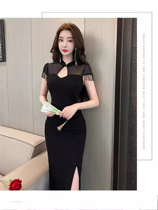 Featuring a buttocks wrapped long skirt design and a slim fit， the new Chinese style qipao exudes a stylish dress