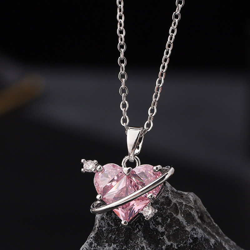 Transfronterizo europeo y americano nuevo satélite de diamantes púrpura que rodea el amor colgante collar de joyería de las mujeres Luz de lujo de cristal de plata Cadena de clavícula