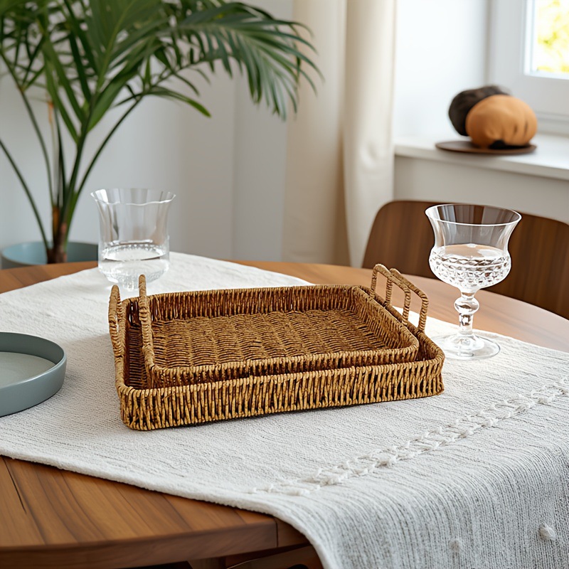 Handwoven Rattan Basket With Lid, Lining And Handles For Storage_voghion.com