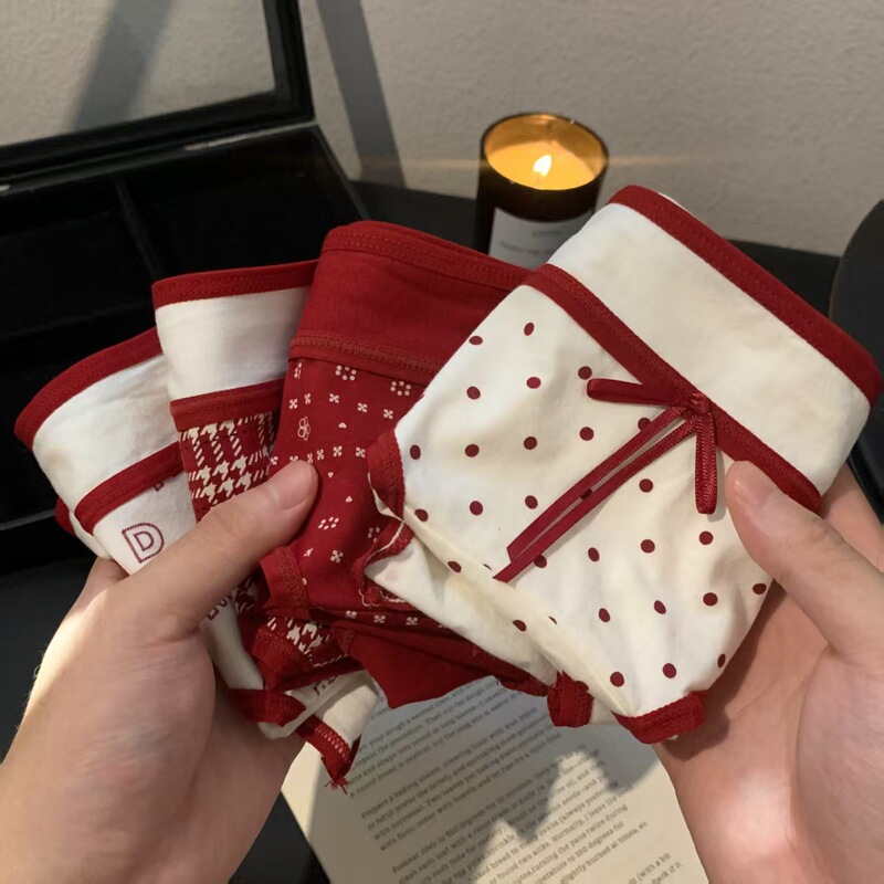 Christmas Style Red Underwear for Women Plus Size Good Luck in the Year of Birth Pure Cotton Comfortable Breathable Mid-Waist Wedding Underwear for Women