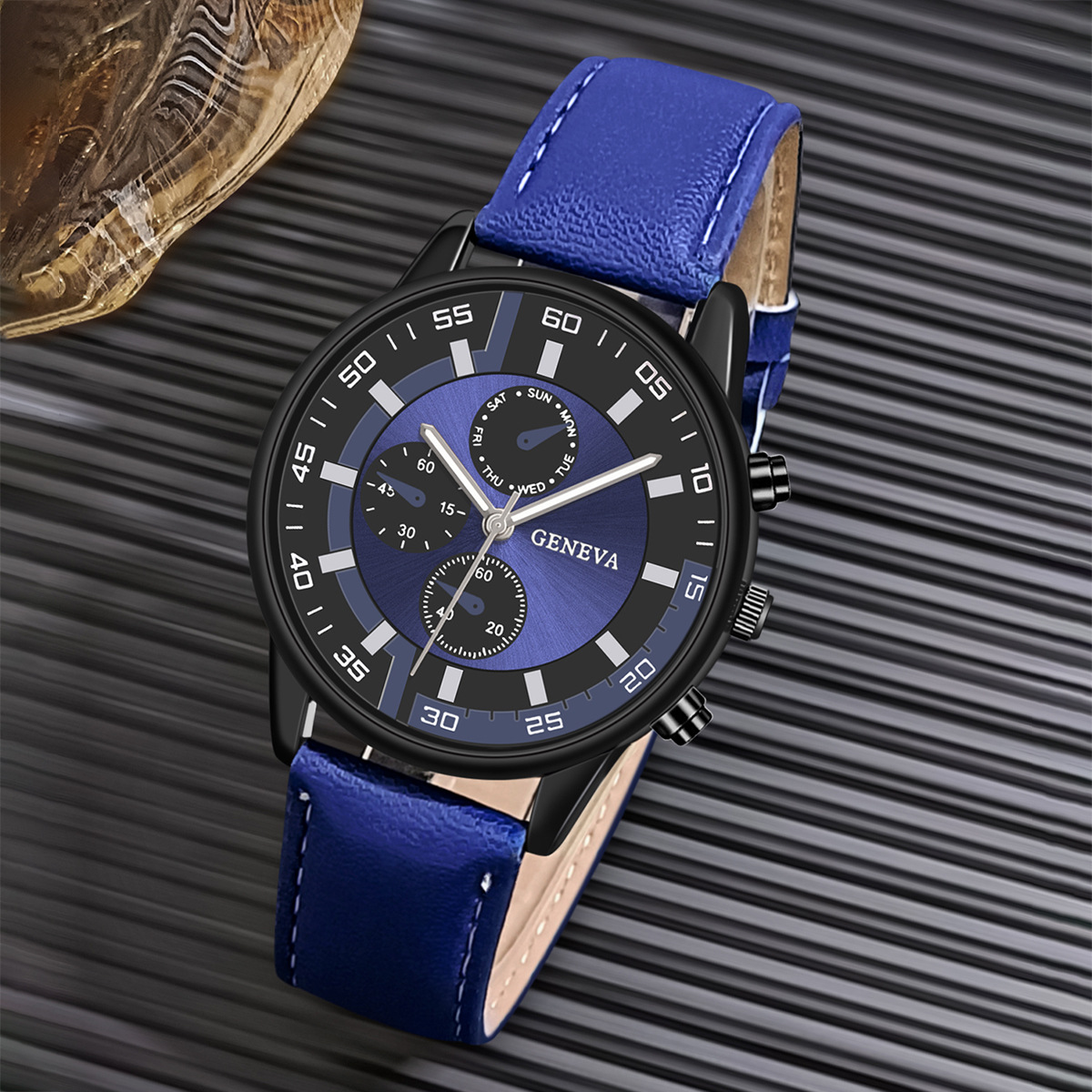 Fashion Quartz Watch - Brown