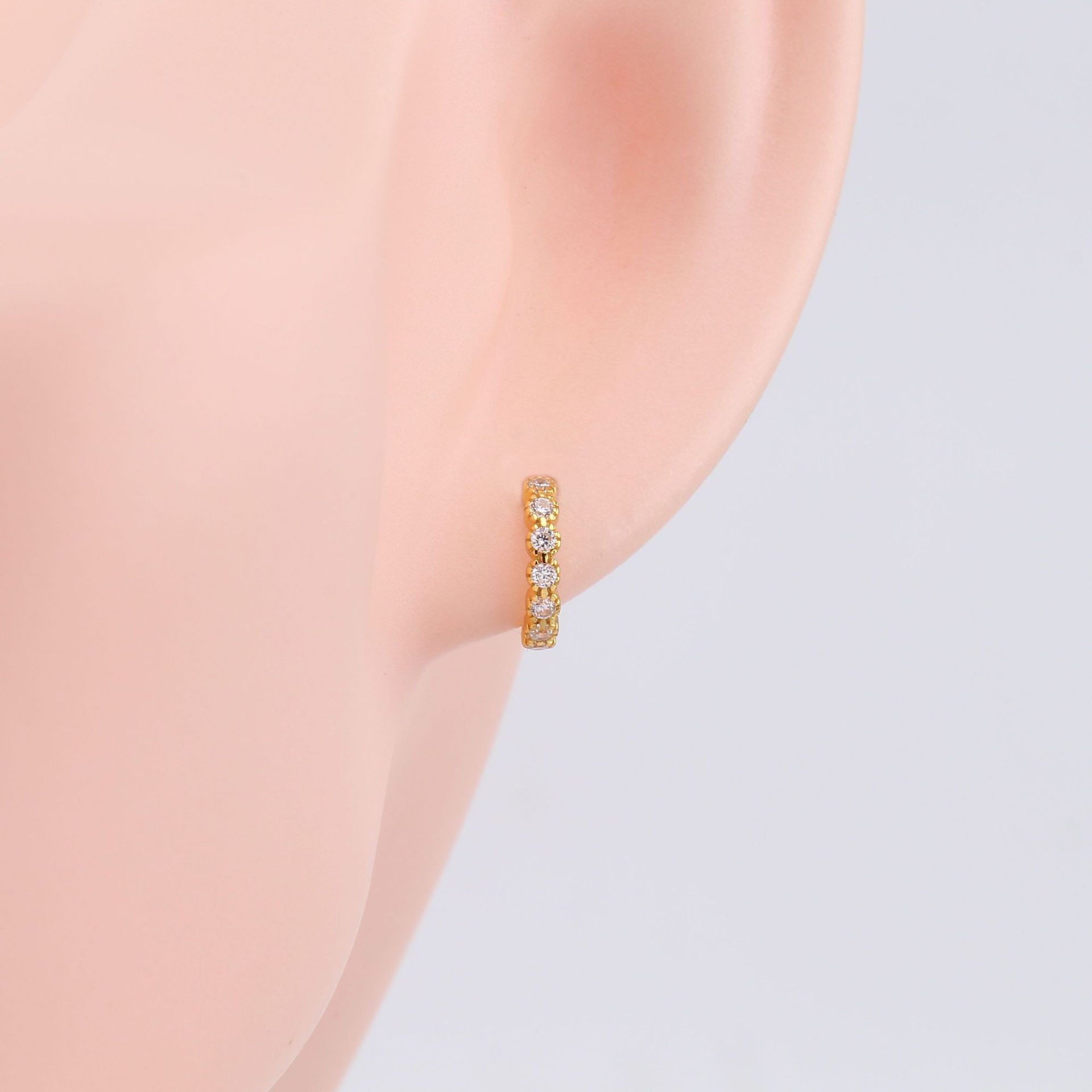 Electroplated Gold Plating Process 925 Sterling Silver Ear Needle Material 1 Pair 18K Gold Plated White Gold Plated 925 Sterling Silver Zircon Round Earrings