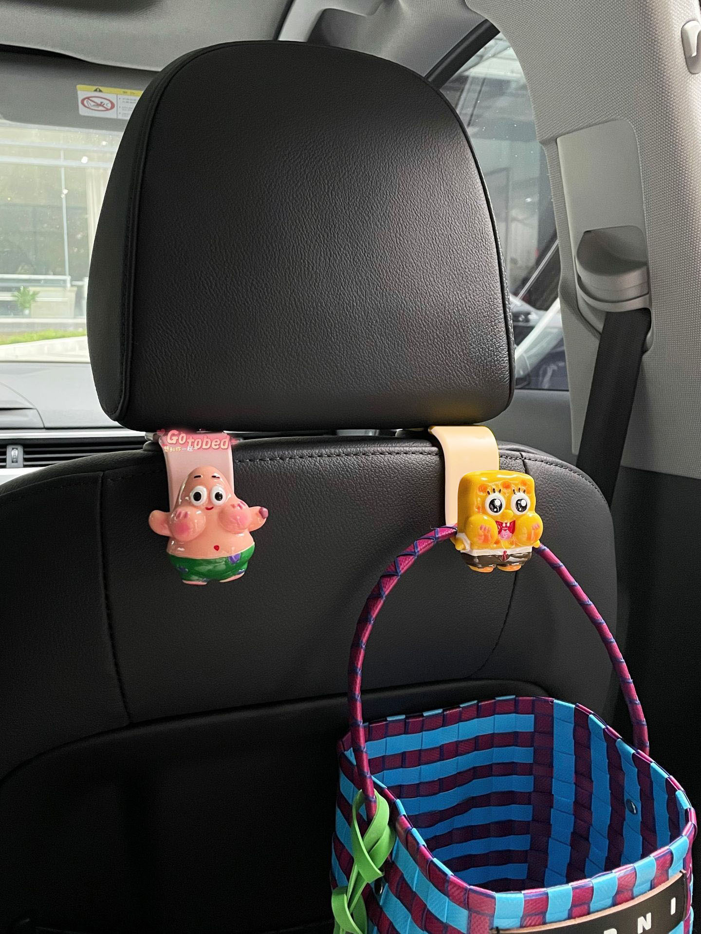 SpongeBob SquarePants Pai Daxing Creative Car Gancho para asiento trasero Decoración de almacenamiento del respaldo de la silla trasera Gancho pequeño Gancho lindo
