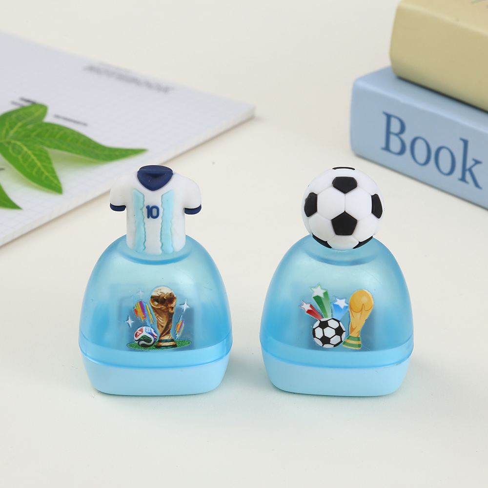 跨境新款卡通运动风转笔刀足球奖杯双孔铅笔刀学生便携卷笔刀文具