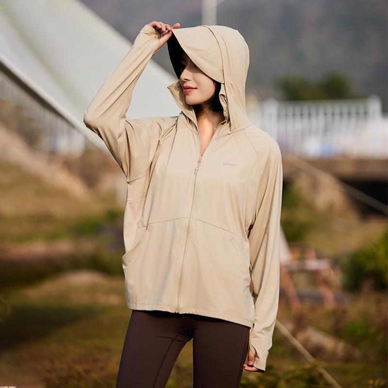 Sun Protection Clothing with Black Rubber Brim, Women's Shawl Shirt Upf50+, Cloud Yarn Breathable Hand-Protecting Loose Sun Protection Clothing