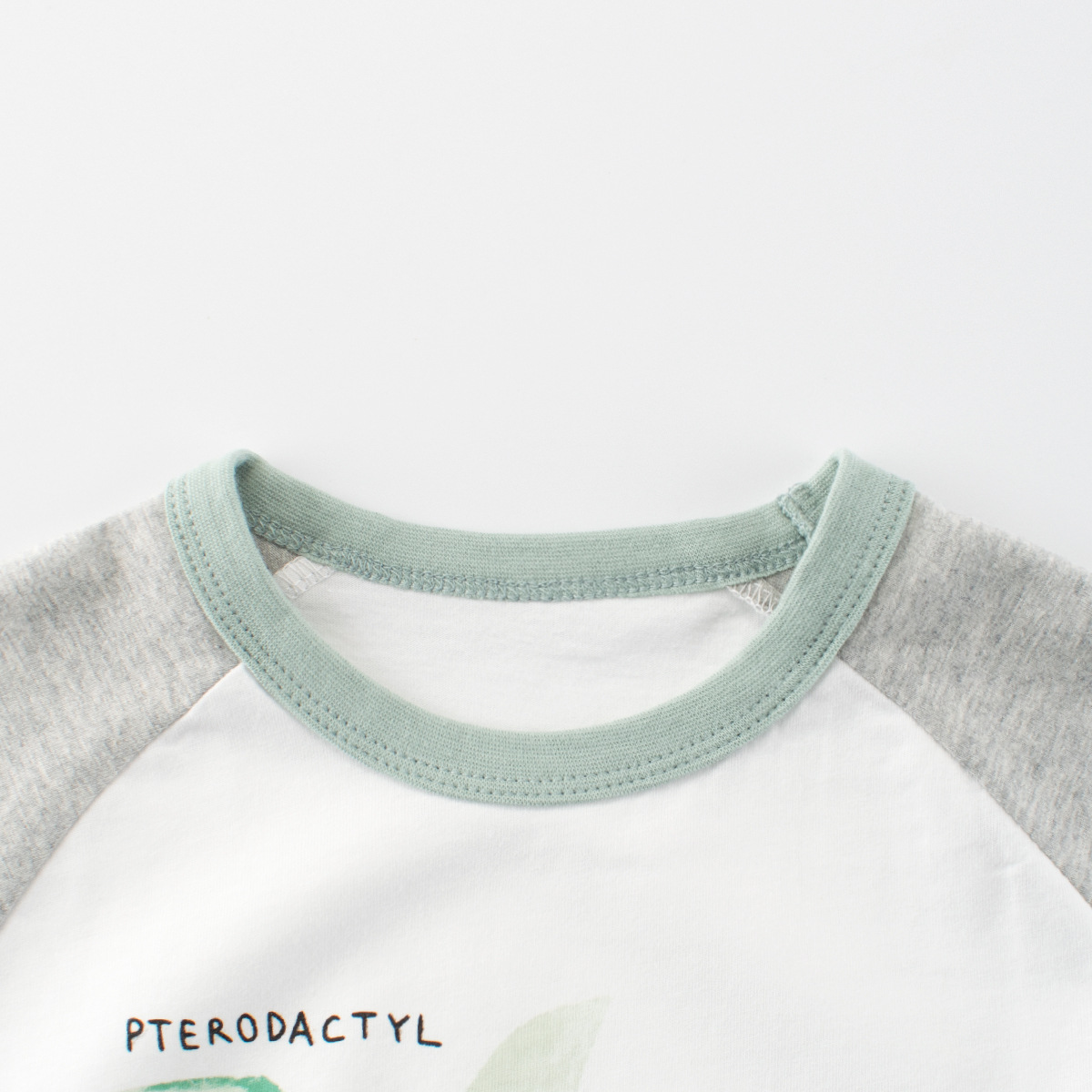 27kids comercio exterior ropa para niños verano nuevo estilo para niños camiseta de manga corta ropa de bebé para hombres top de dinosaurio de dibujos animados al por mayor