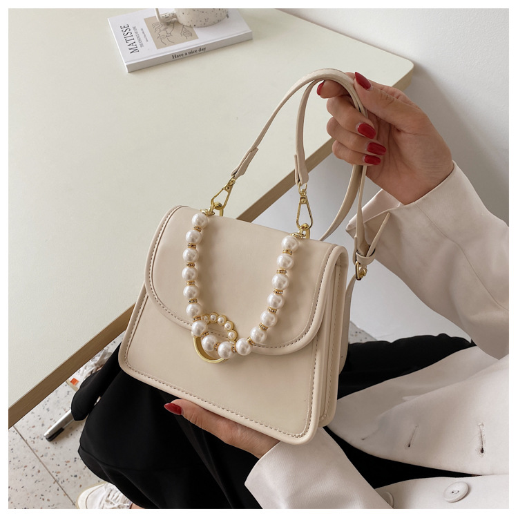 Wholesale Accessories Geometric Pearl Chain Messenger Bag Nihaojewelry display picture 64