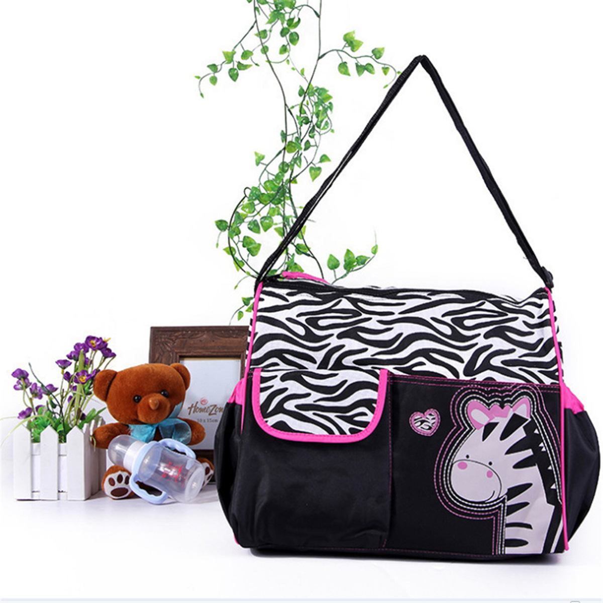 Factory wholesale fashion cartoon giraffe mommy bag large capacity multifunctional diagonal shoulder mommy bag wholesale
