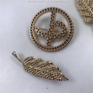 Niche Style Distinctive Diamond Pin Sweater Brooch Accessories Light Luxury Dress Coat Coat Neck Leaf Jewelry