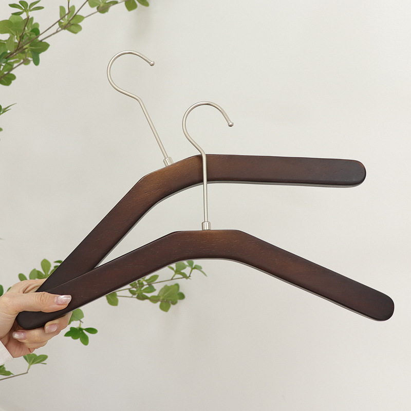 Tienda de ropa percha de madera de color nogal negro para el hogar