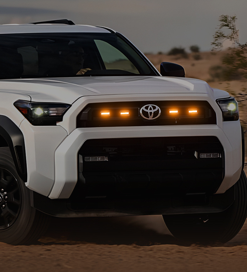 Suitable for 25 Toyota Speedmaster 4Runner Trd Sr5 Grille Led Small Yellow Lights Sr5 Grille Daytime Running Lights