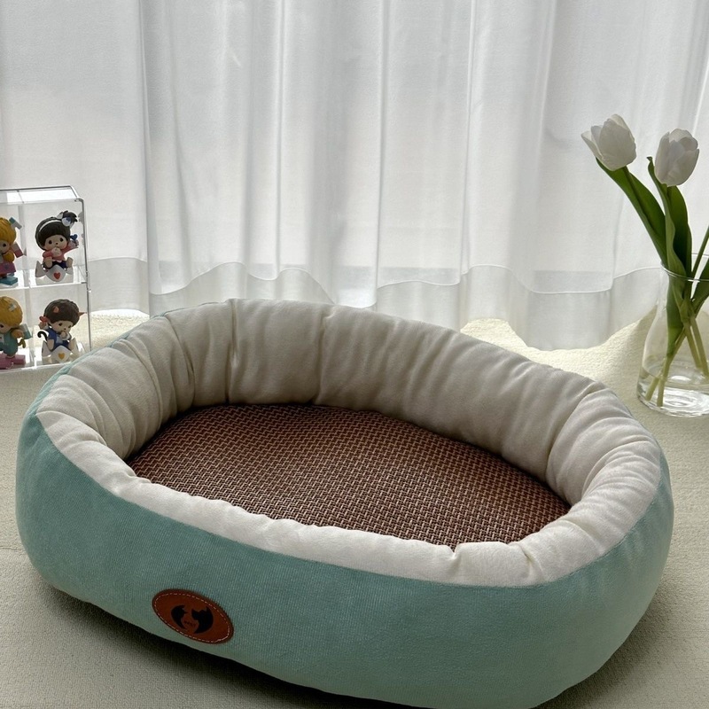 犬の巣猫の巣を厚くして保温します。|undefined