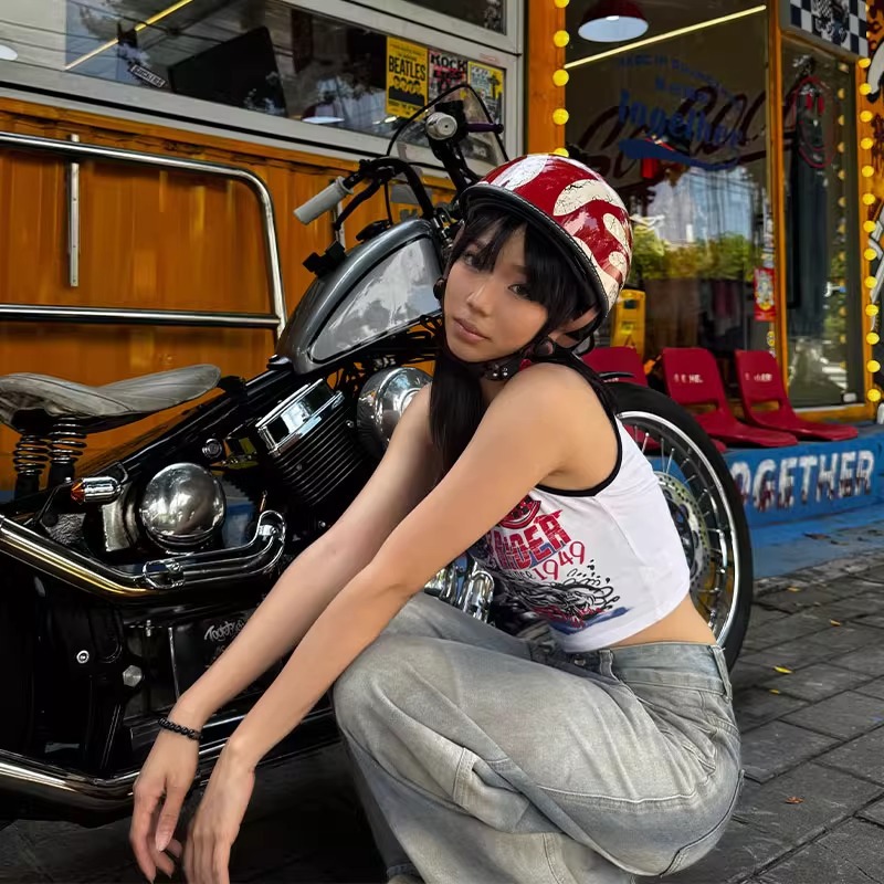 Retro Cool Flame Pattern Half Helmet Unisex Personalized Motorcycle Helmet Safe and Plaid Riding Essential