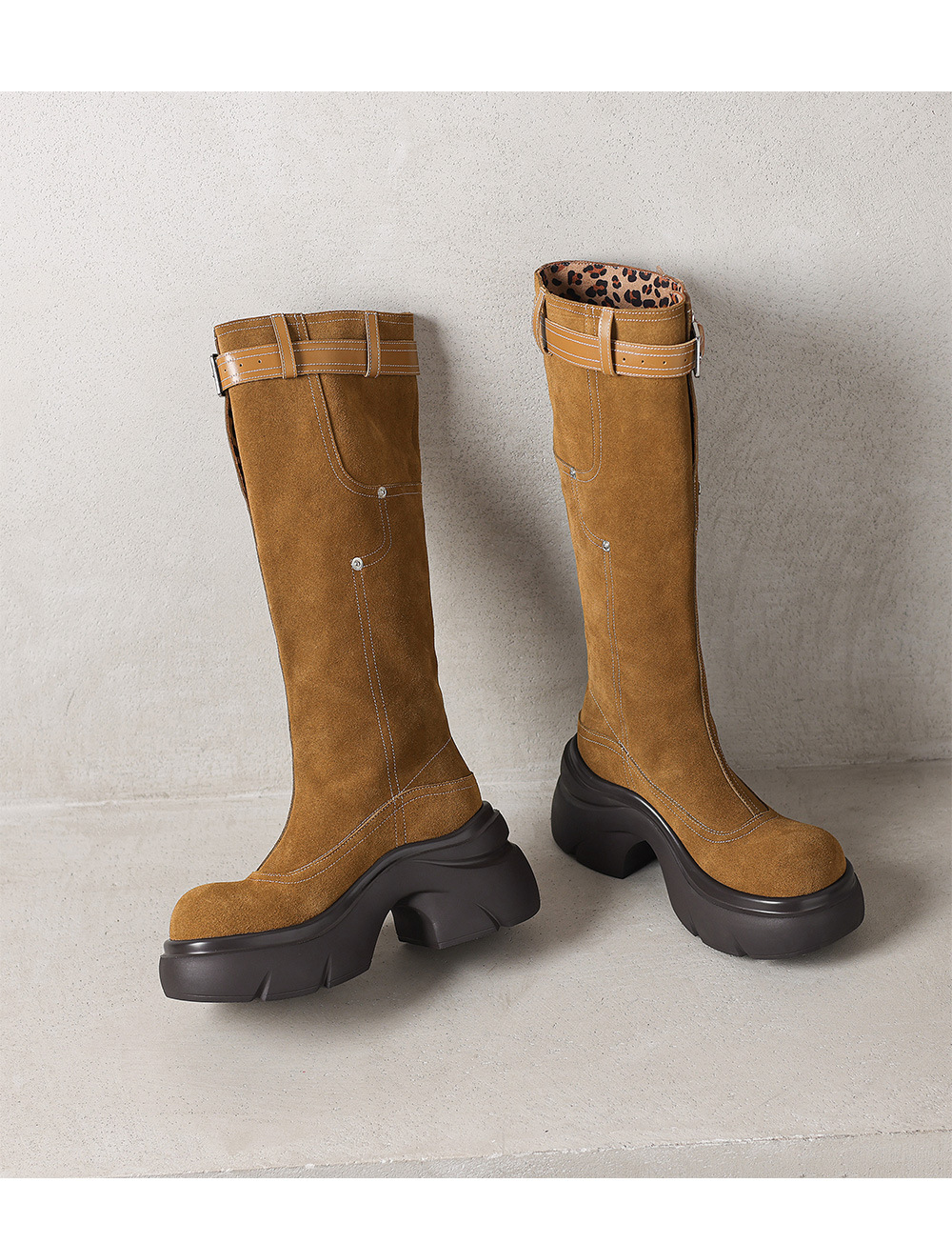 Boot nữ cao cổ hai kiểu mũi tròn đế dày phong cách Maillard da bò thời trang — Lớp lót nhung đen chi tiết 15