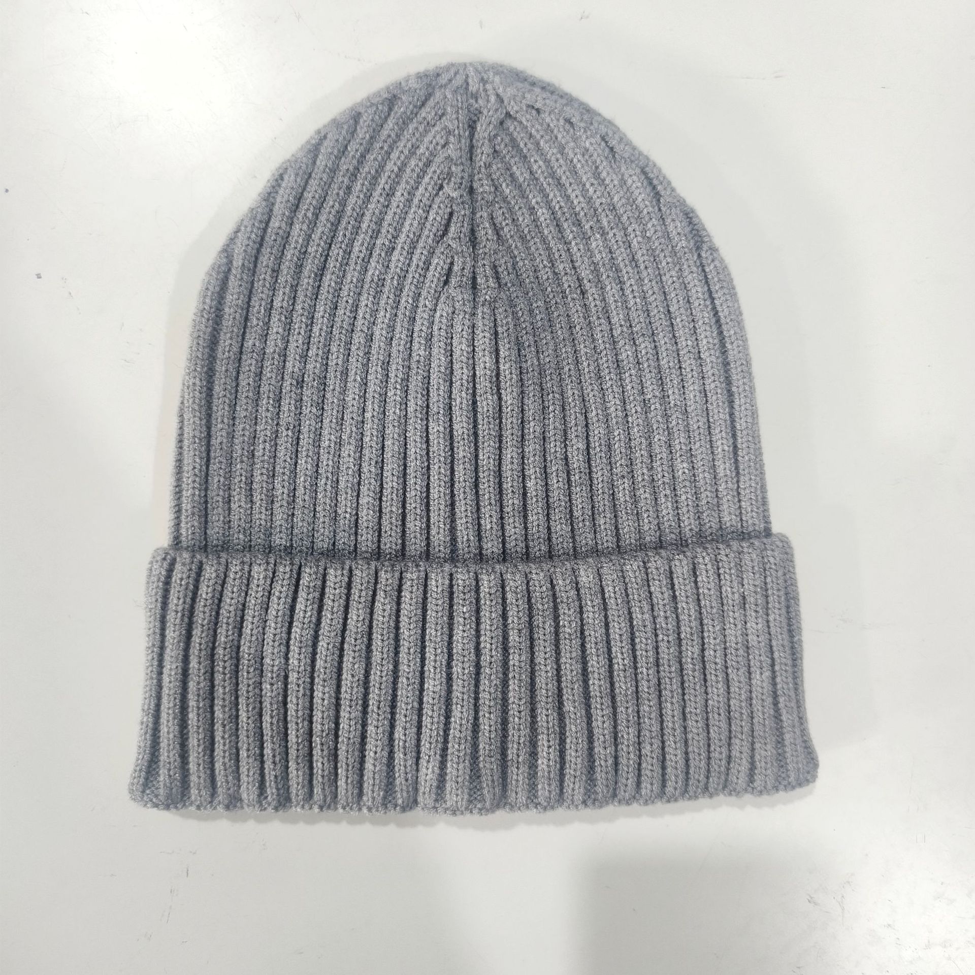 Sencillo de punto de borde inverso de una sola capa de color sólido, sombrero de lana de hilo hilado con núcleo de terciopelo de conejo, sombrero frío cálido de otoño e invierno de todo fósforo