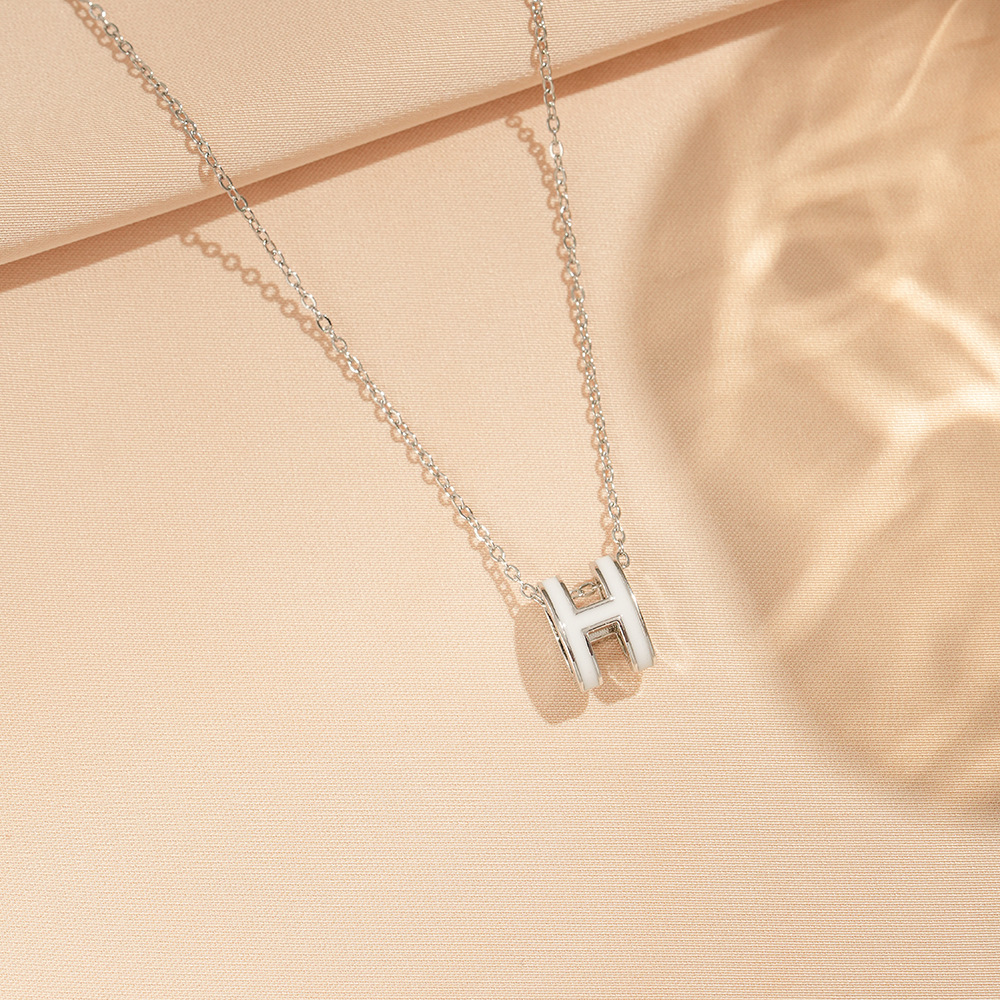 Steel white necklace