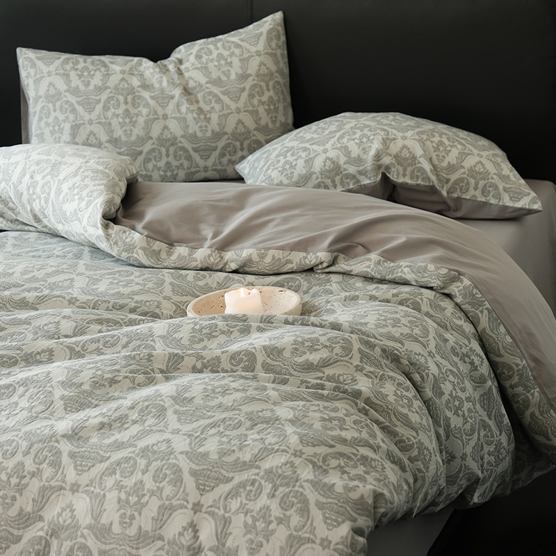 Luz de lujo de alta calidad algodón de tres capas de hilo de cama de polidor de cuatro piezas de sábanas de algodón de tres piezas de ropa de cama de otoño y invierno